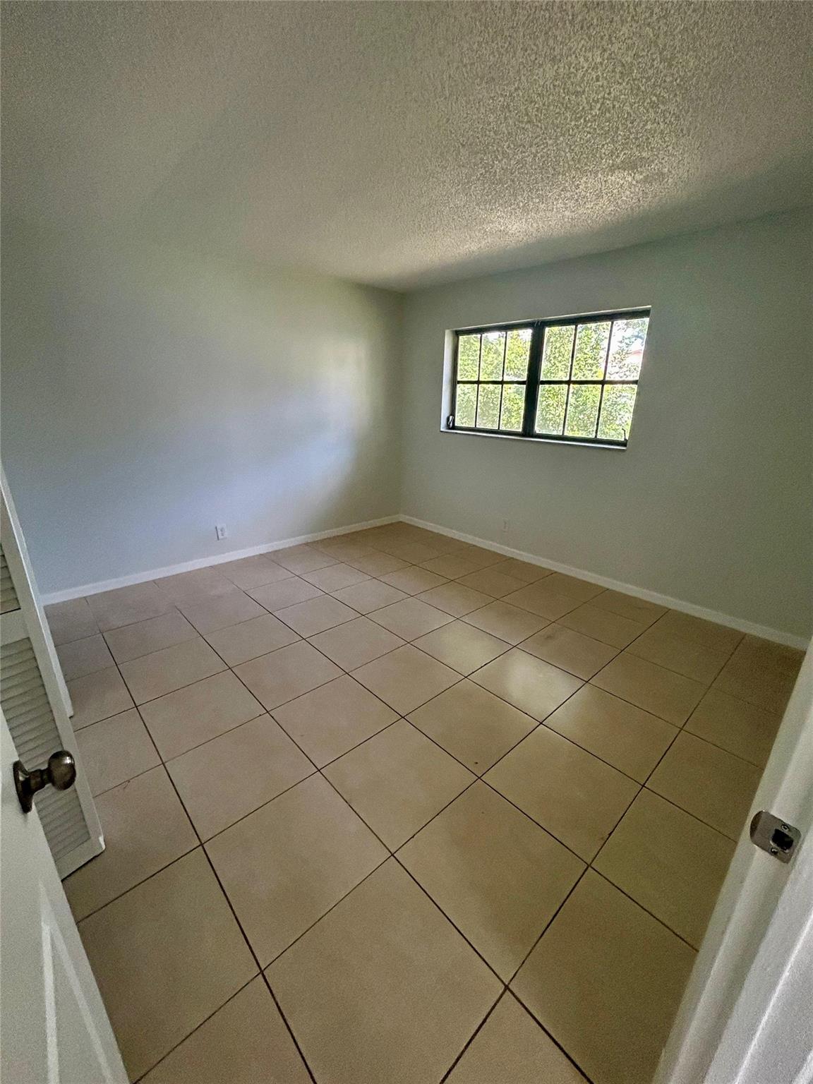 Coral Spgs Lakes 68-12 B - Residential Lease