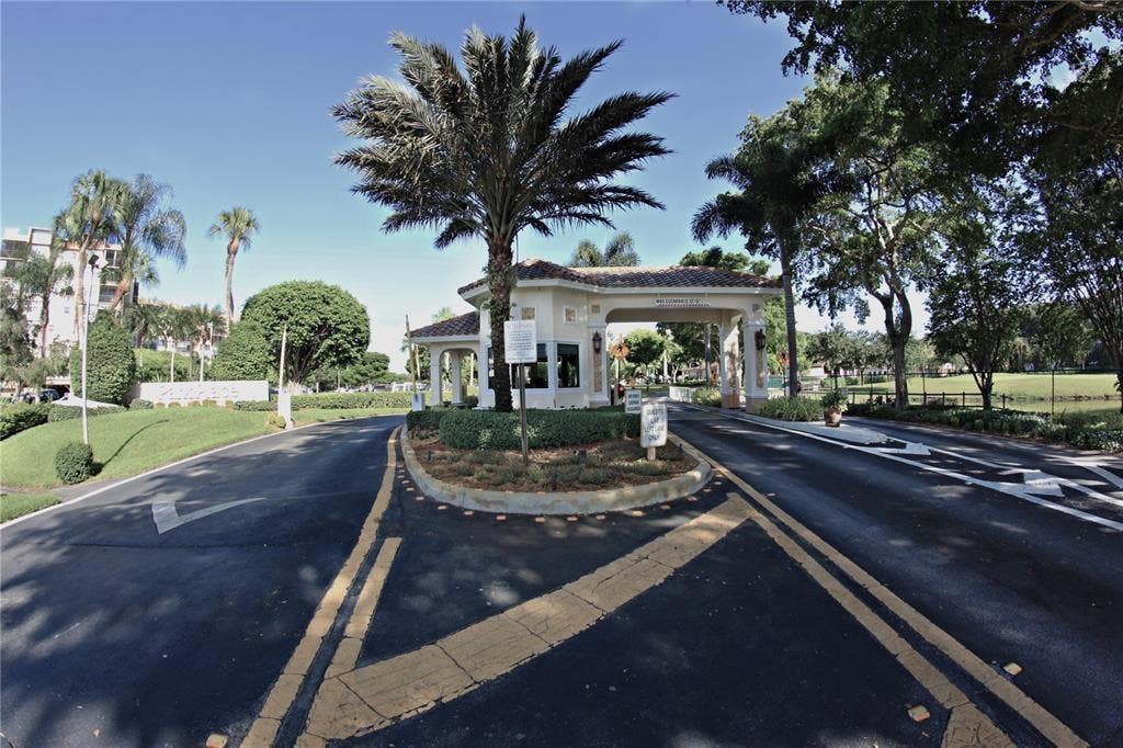 Photo of 1100 SAINT CHARLES Place #313, Pembroke Pines, FL 33026 (MLS # B26064222)
