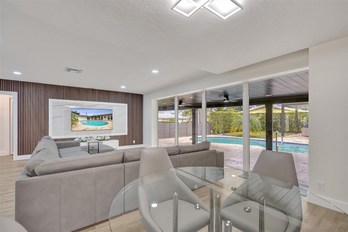 THE COVE - Residential