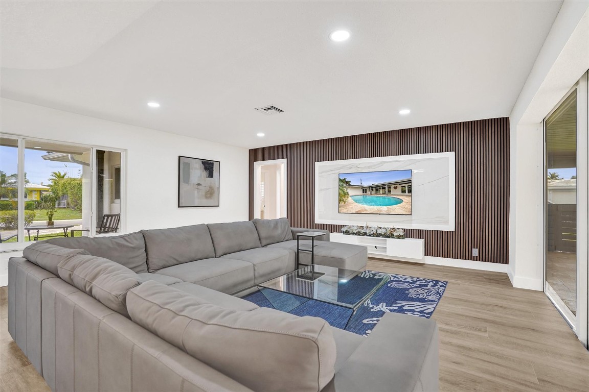 THE COVE - Residential