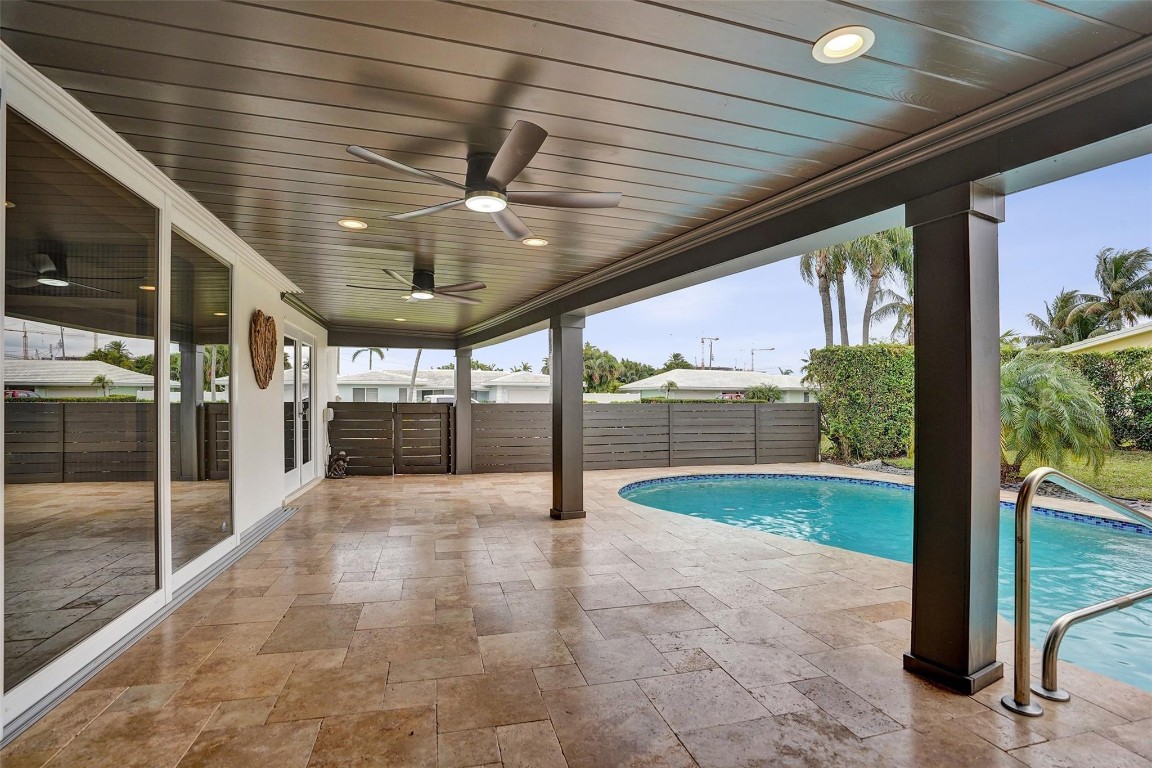 THE COVE - Residential