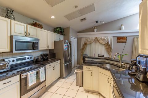 Tiny photo for 15157 Oak Chase Court, Wellington, FL 33414 (MLS # B26014791)