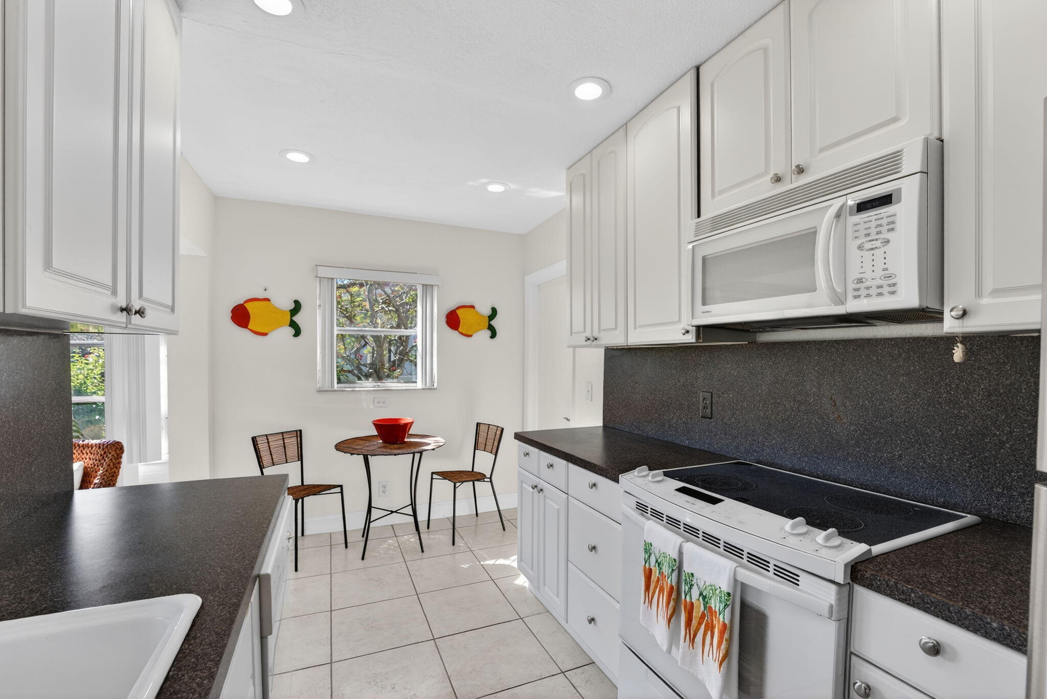 CRYSTAL LAKE VILLAS - Residential