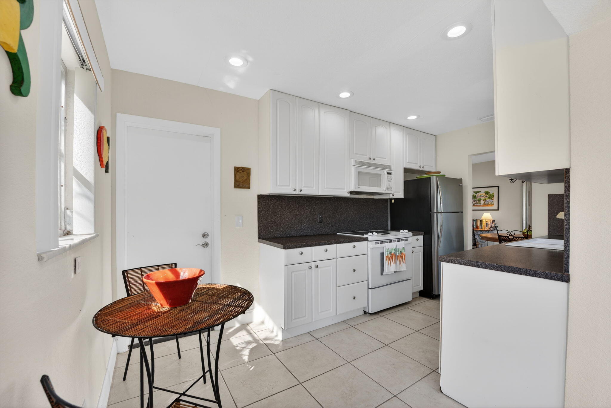 CRYSTAL LAKE VILLAS - Residential