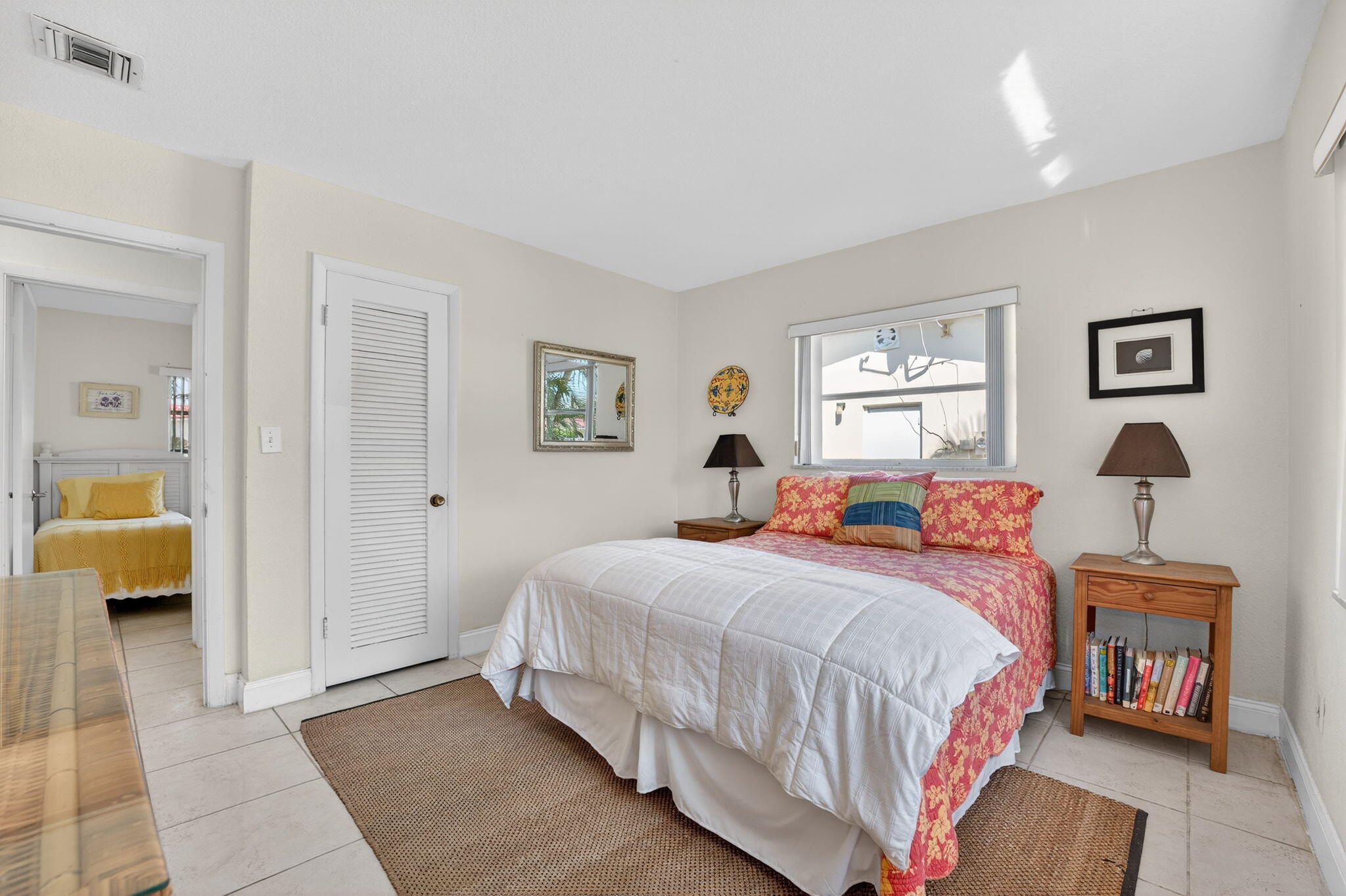 CRYSTAL LAKE VILLAS - Residential