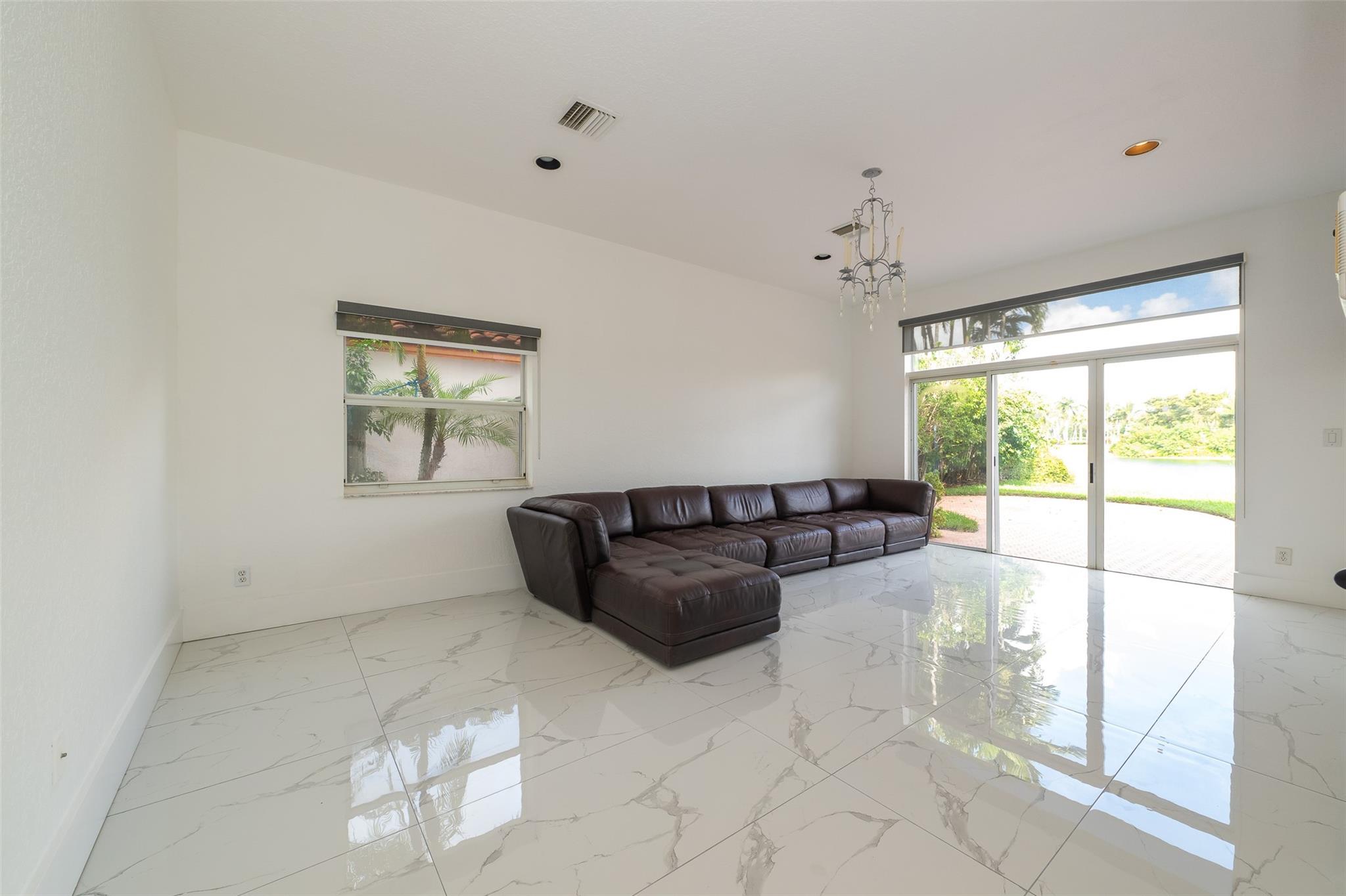 Doral Isles Antilles - Residential