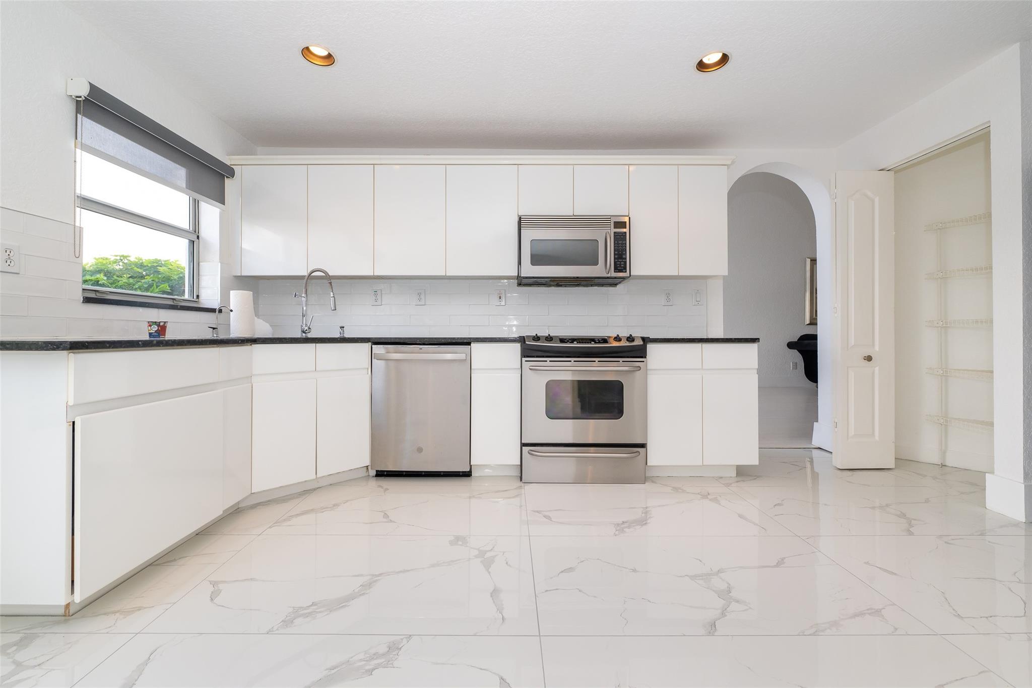 Doral Isles Antilles - Residential