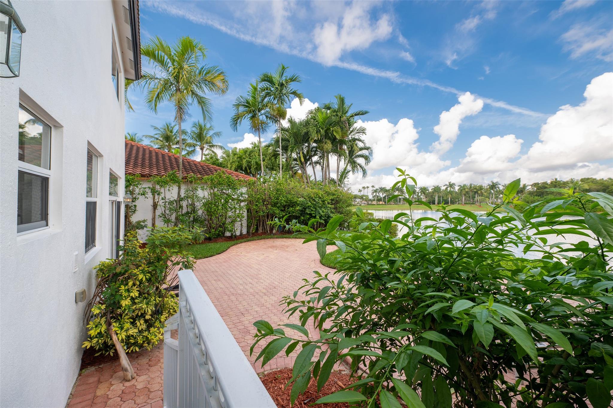 Doral Isles Antilles - Residential