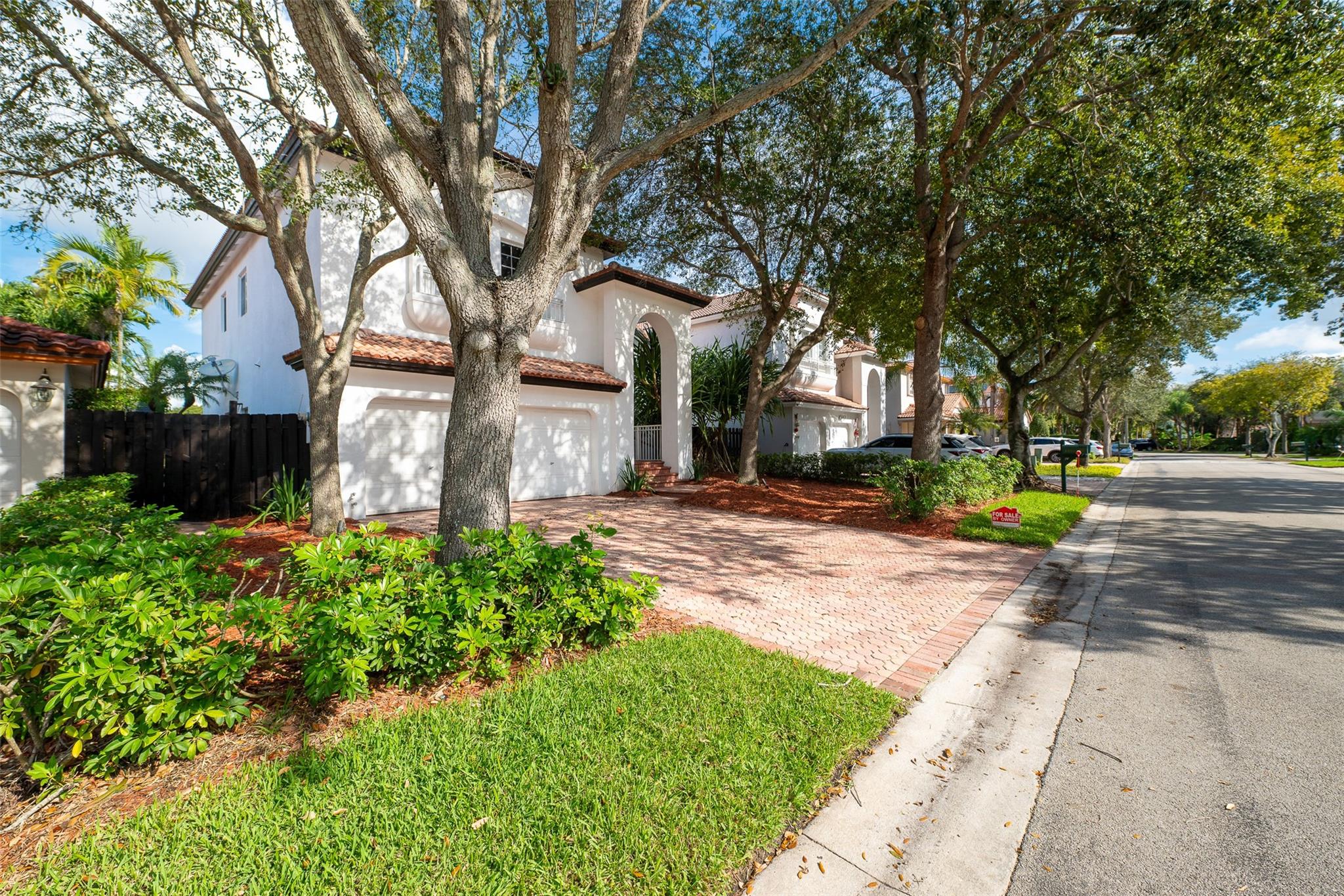 Doral Isles Antilles - Residential