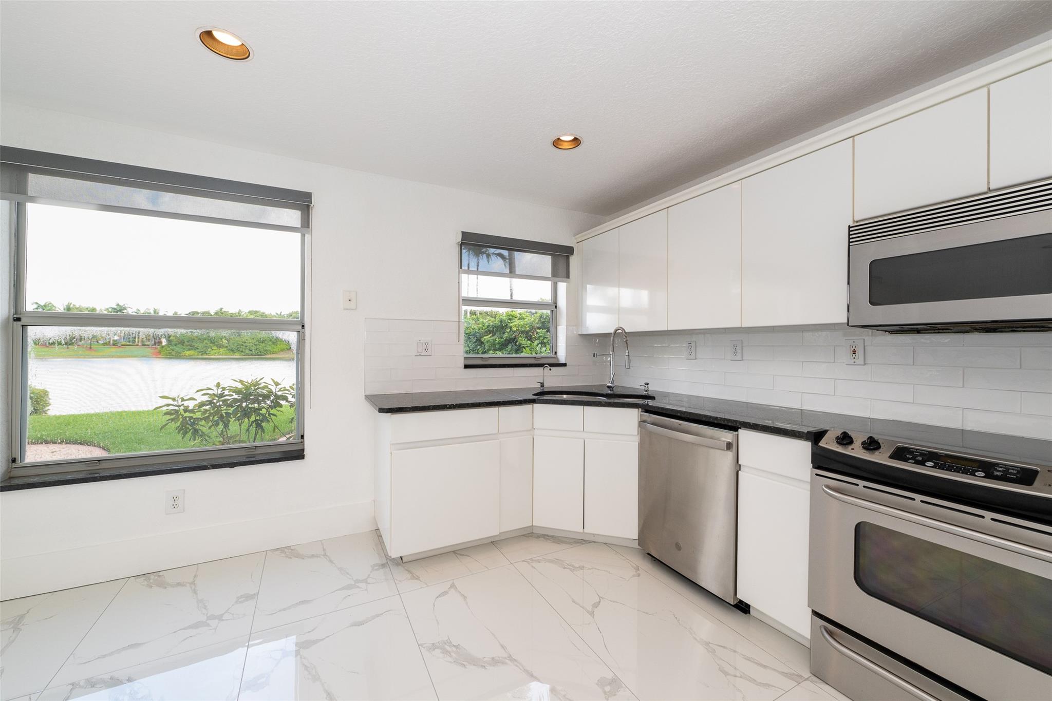 Doral Isles Antilles - Residential