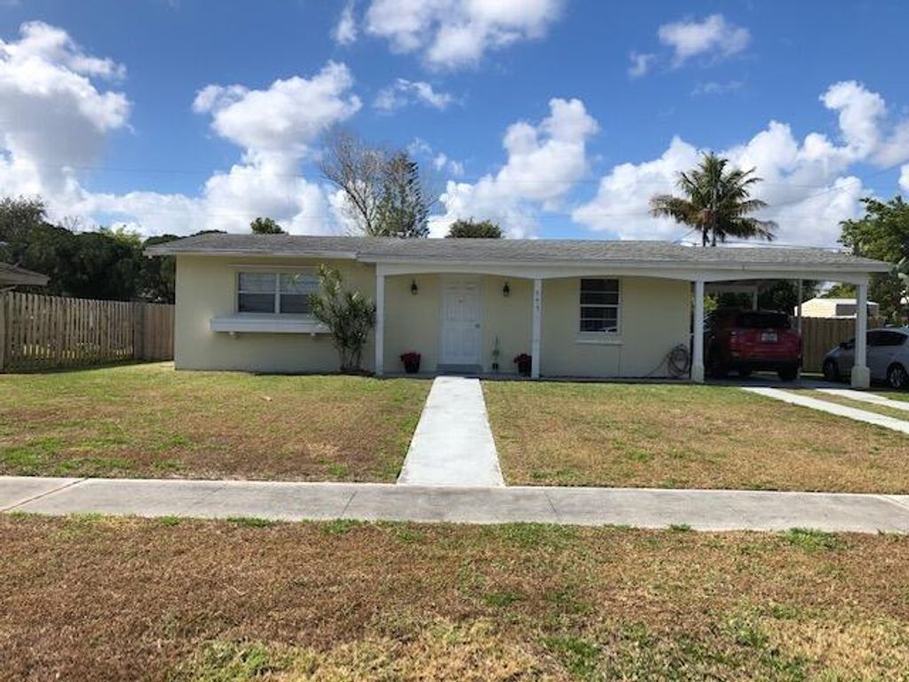 Photo of 775 SE Solaz Avenue, Port Saint Lucie, FL 34983 (MLS # R10777595)
