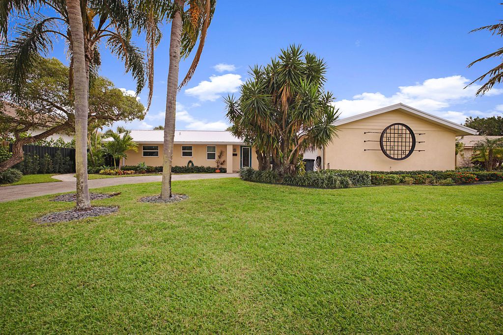 Photo of 112 Fathom Road, North Palm Beach, FL 33408 (MLS # R10971434)