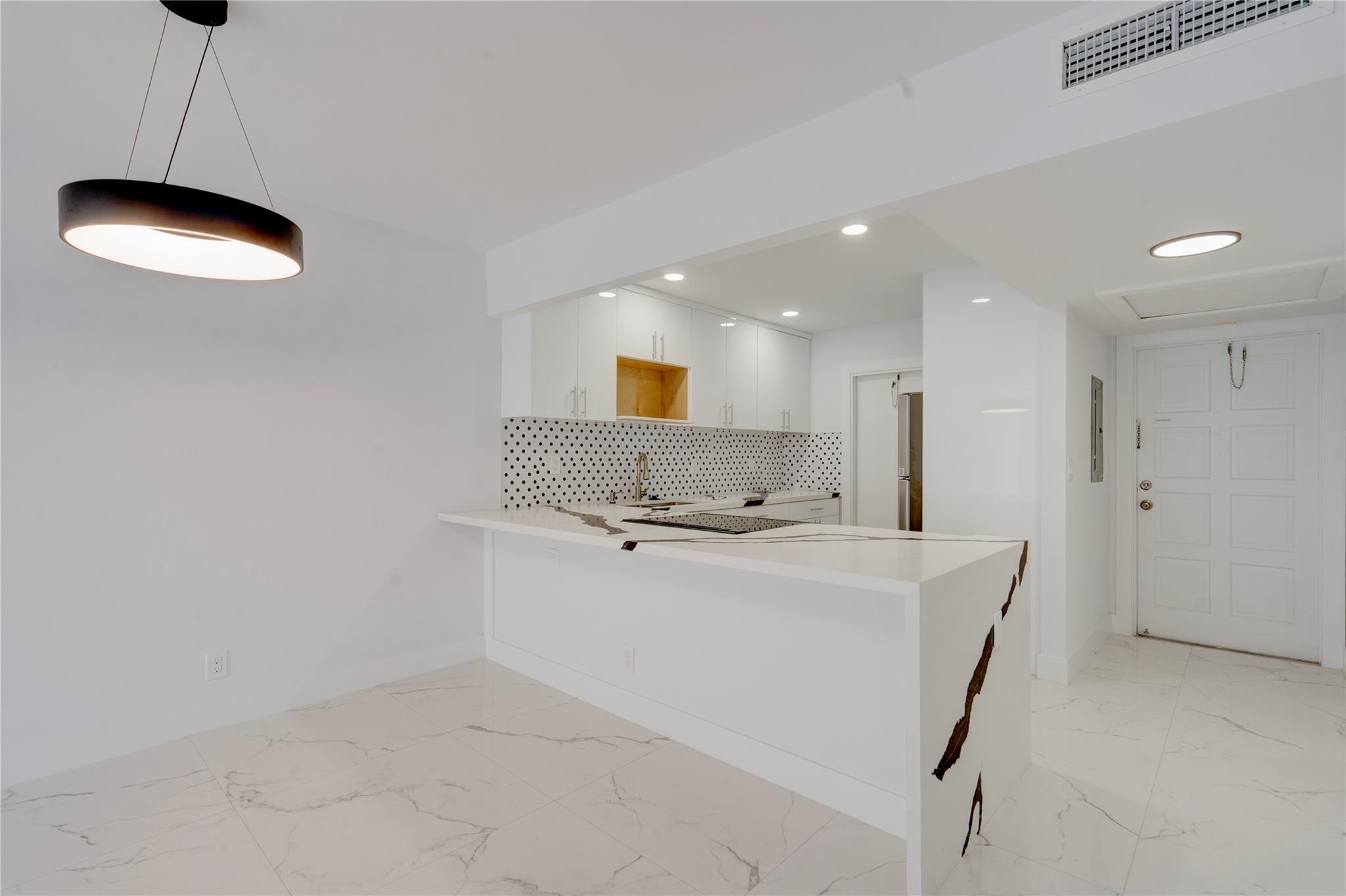 No 8 Palm-Aire Country Cl - Residential Lease