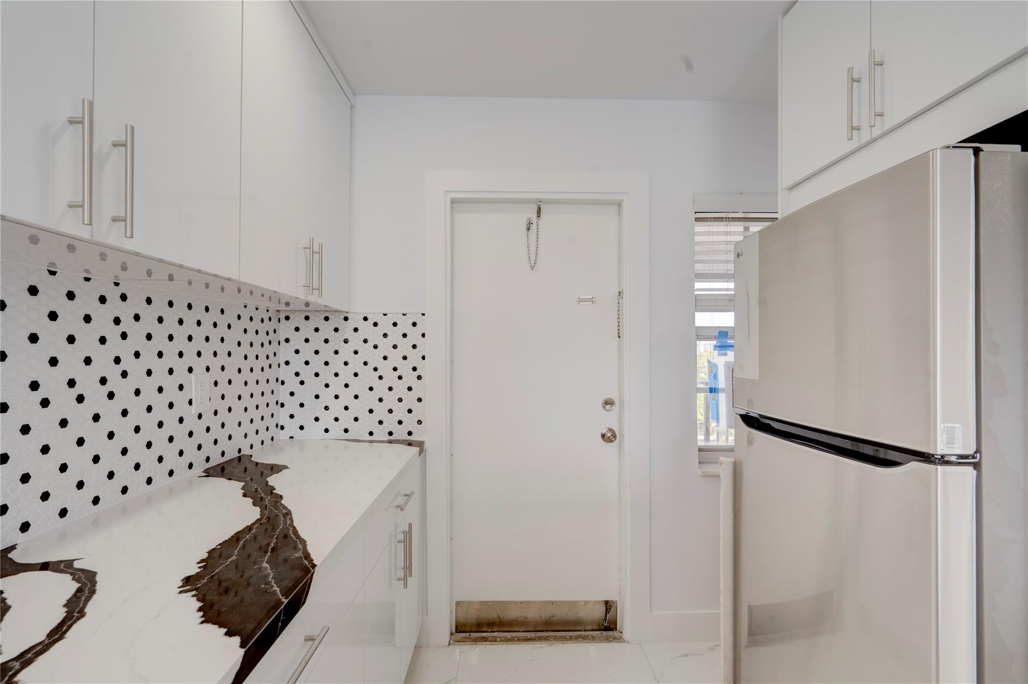 No 8 Palm-Aire Country Cl - Residential Lease