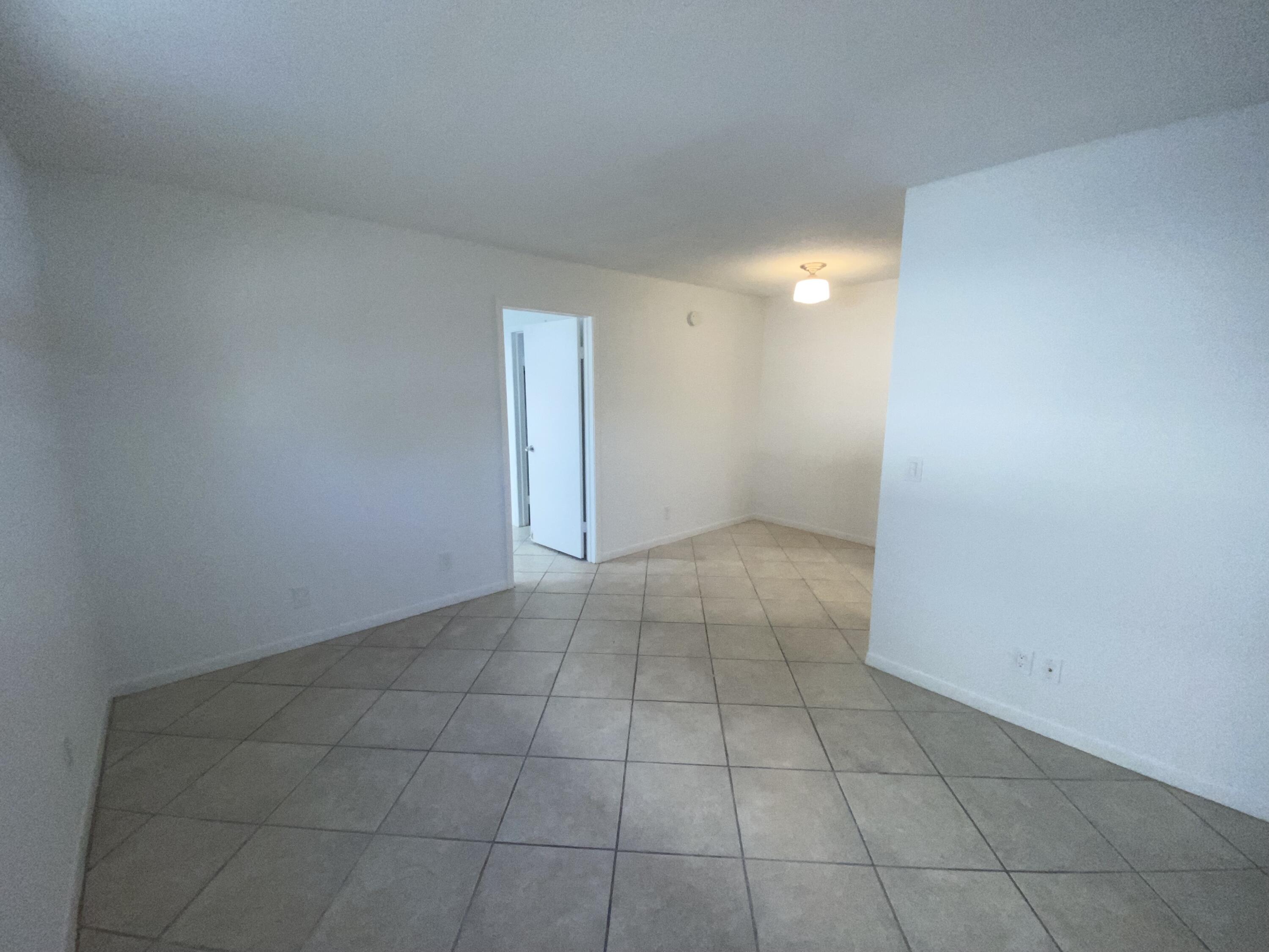 CASA DE PLAYA OF LAKE WORTH CONDO - Residential Lease