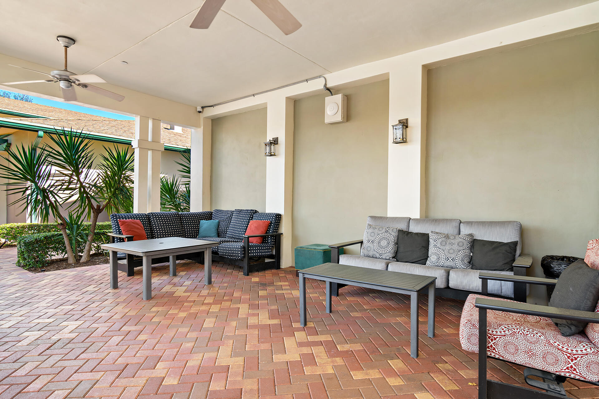 CITYSIDE CONDO - Residential