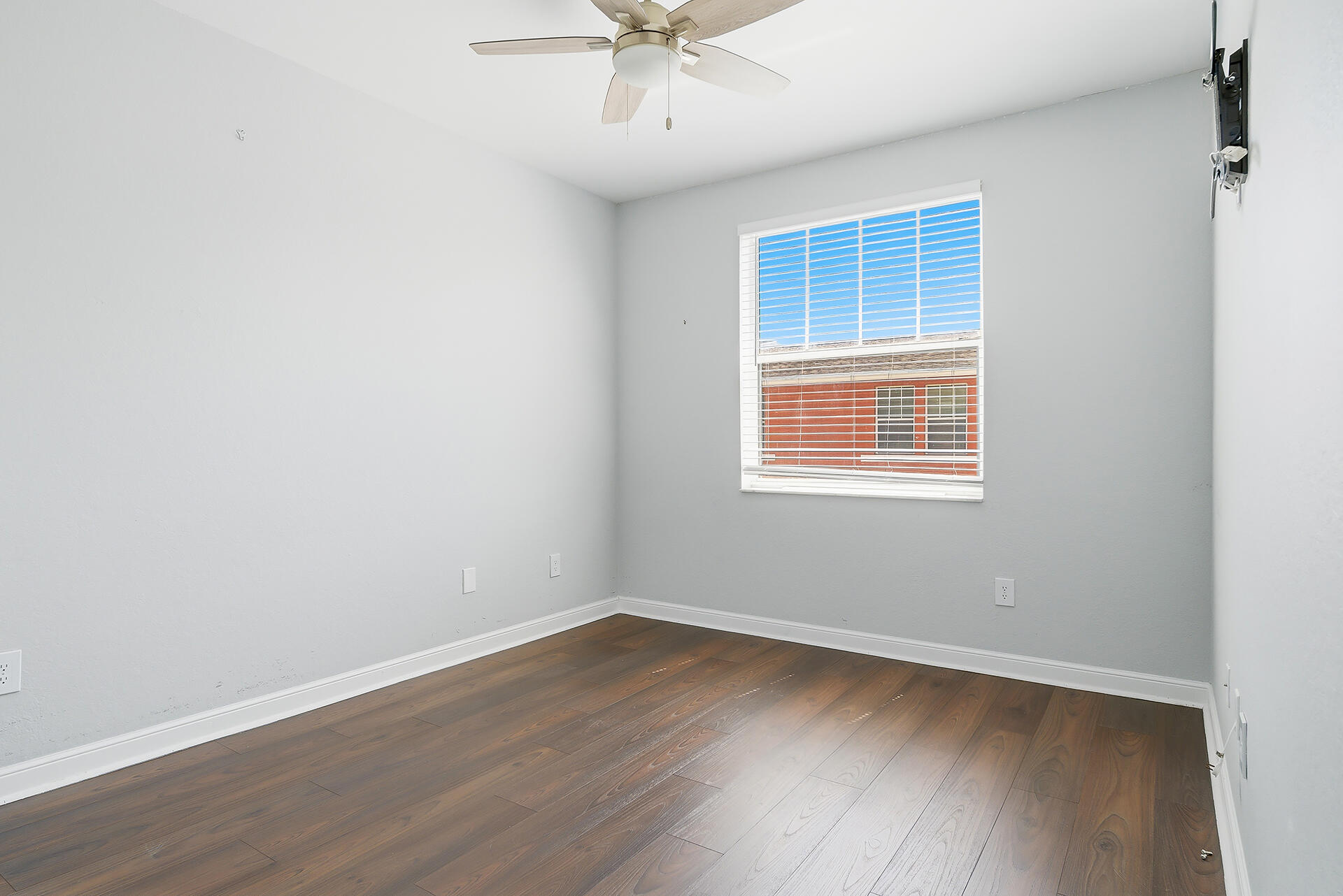 CITYSIDE CONDO - Residential