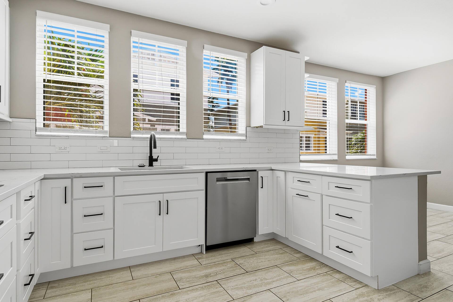 CITYSIDE CONDO - Residential