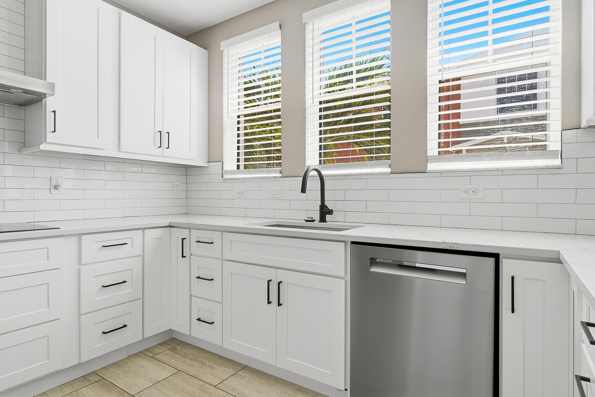 CITYSIDE CONDO - Residential