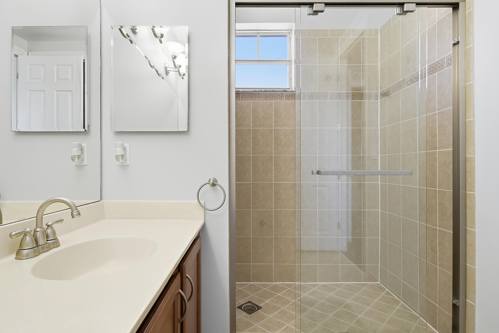 CITYSIDE CONDO - Residential