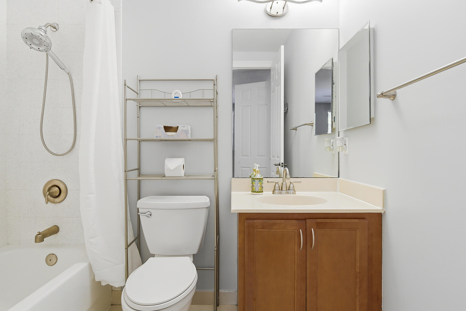 CITYSIDE CONDO - Residential