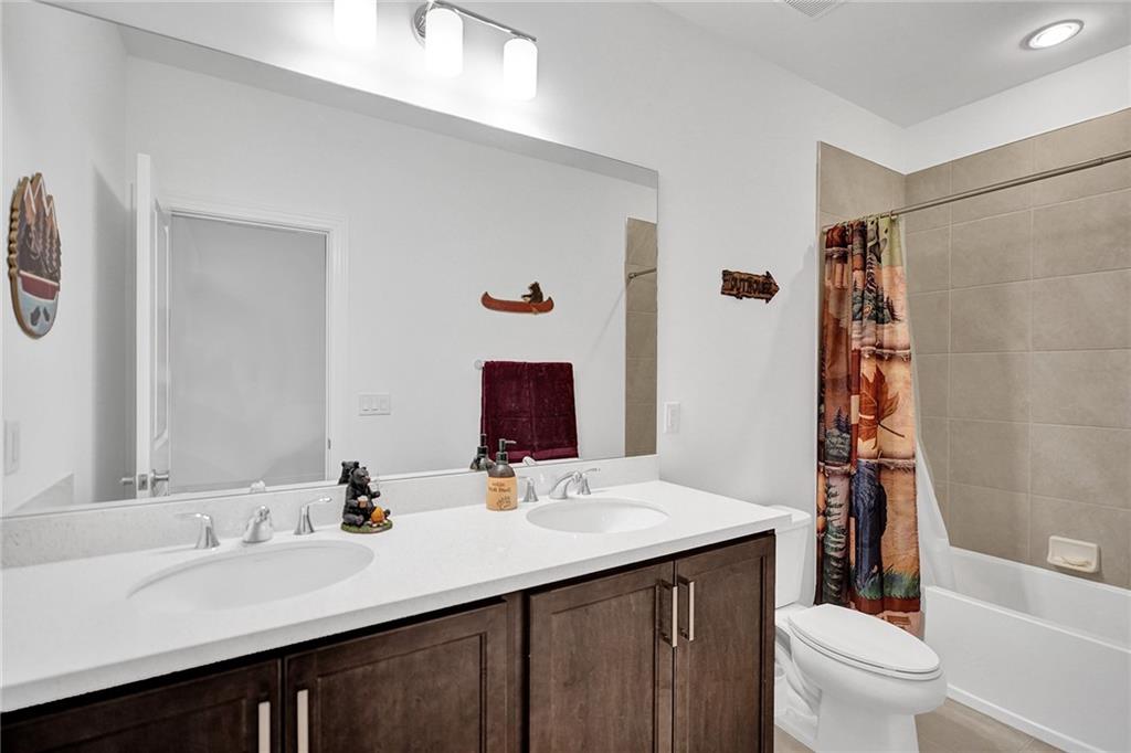 SANDPIPER POINTE - Residential