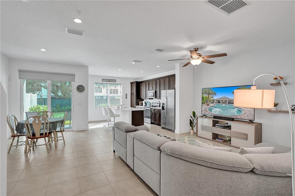 SANDPIPER POINTE - Residential