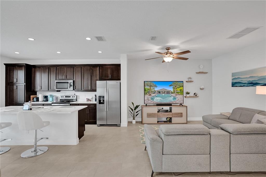 SANDPIPER POINTE - Residential