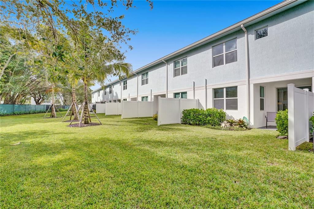 SANDPIPER POINTE - Residential