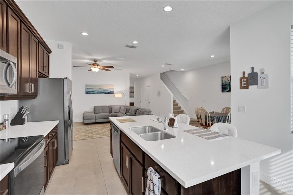 SANDPIPER POINTE - Residential