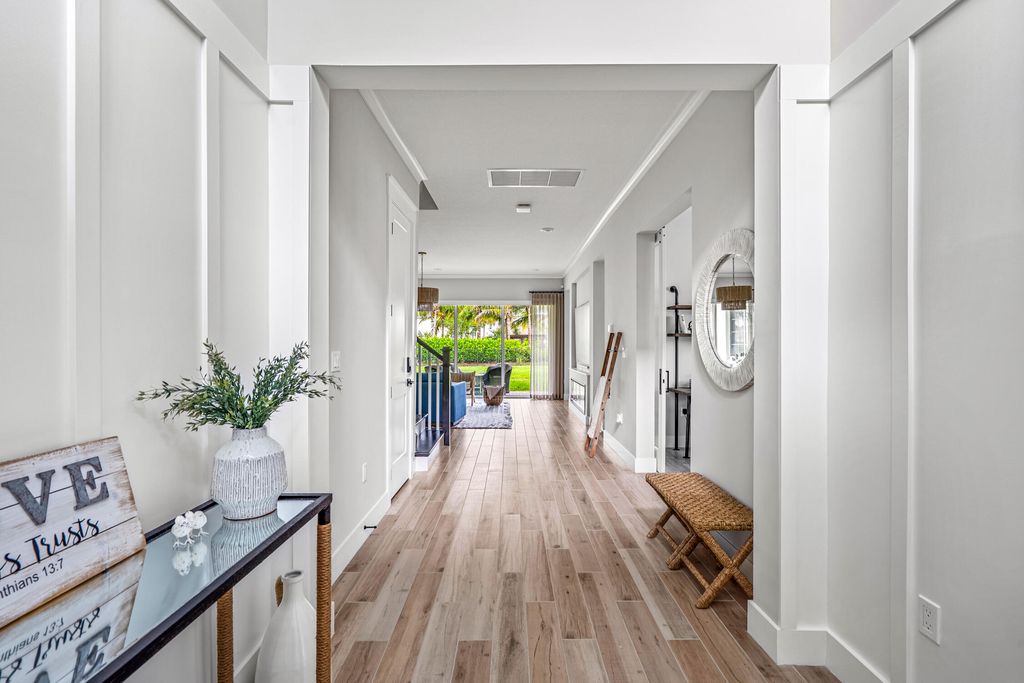 Photo of 12277 Waterstone Circle, Palm Beach Gardens, FL 33412 (MLS # R11093782)