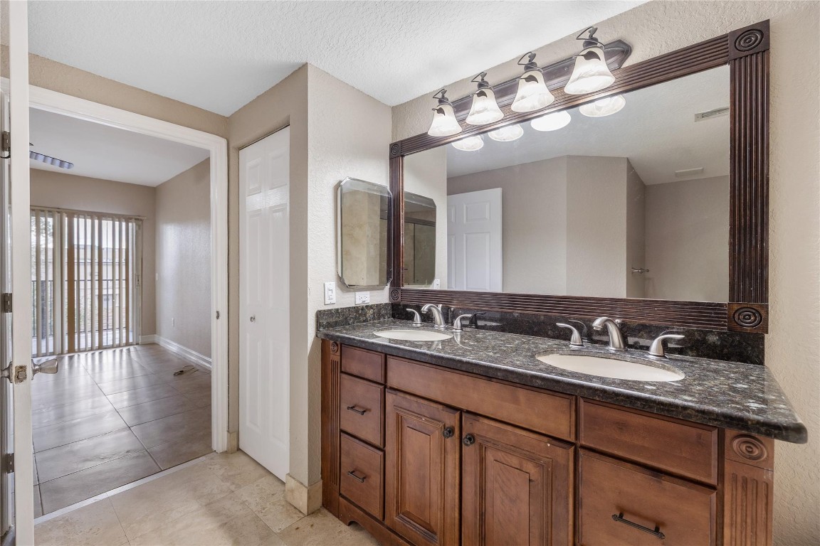 THE BELMONT AT NORTH LAUD - Residential