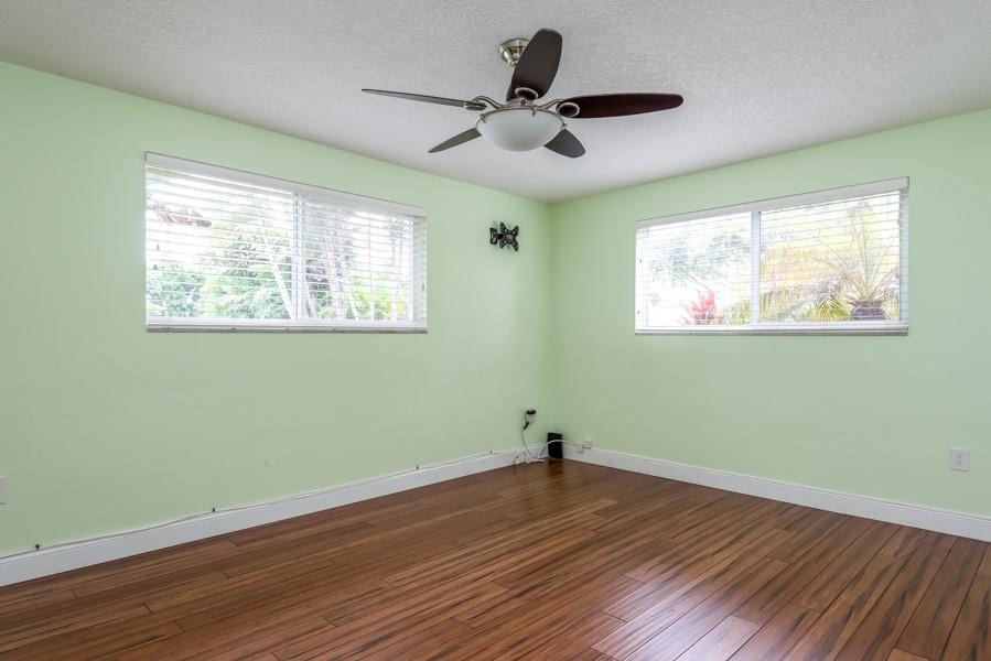 Hollywood Lakes Sec 1-32 - Residential