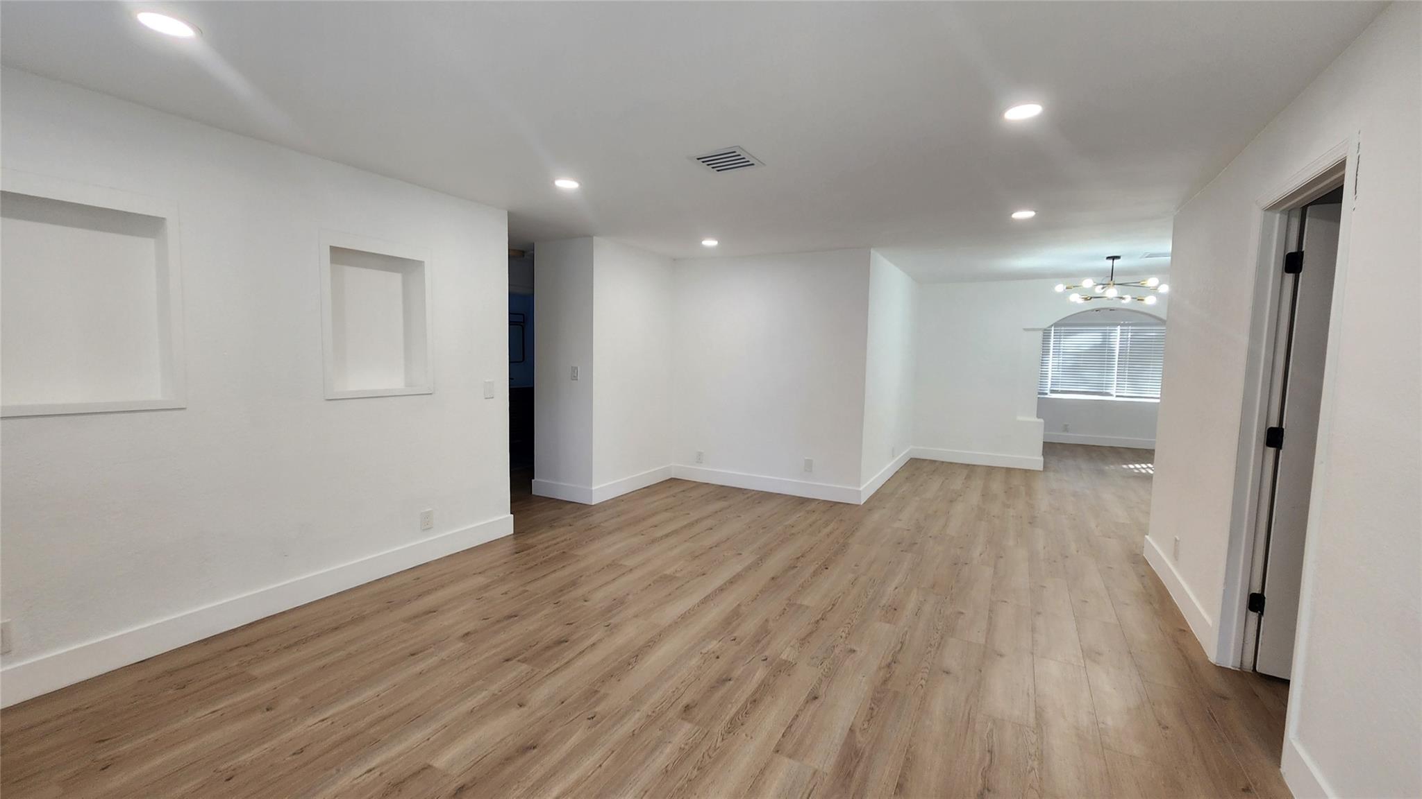 Bonnie Loch Sec 1 51-5 B - Residential Lease