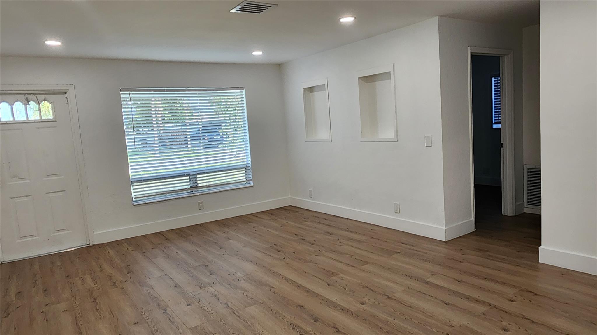 Bonnie Loch Sec 1 51-5 B - Residential Lease