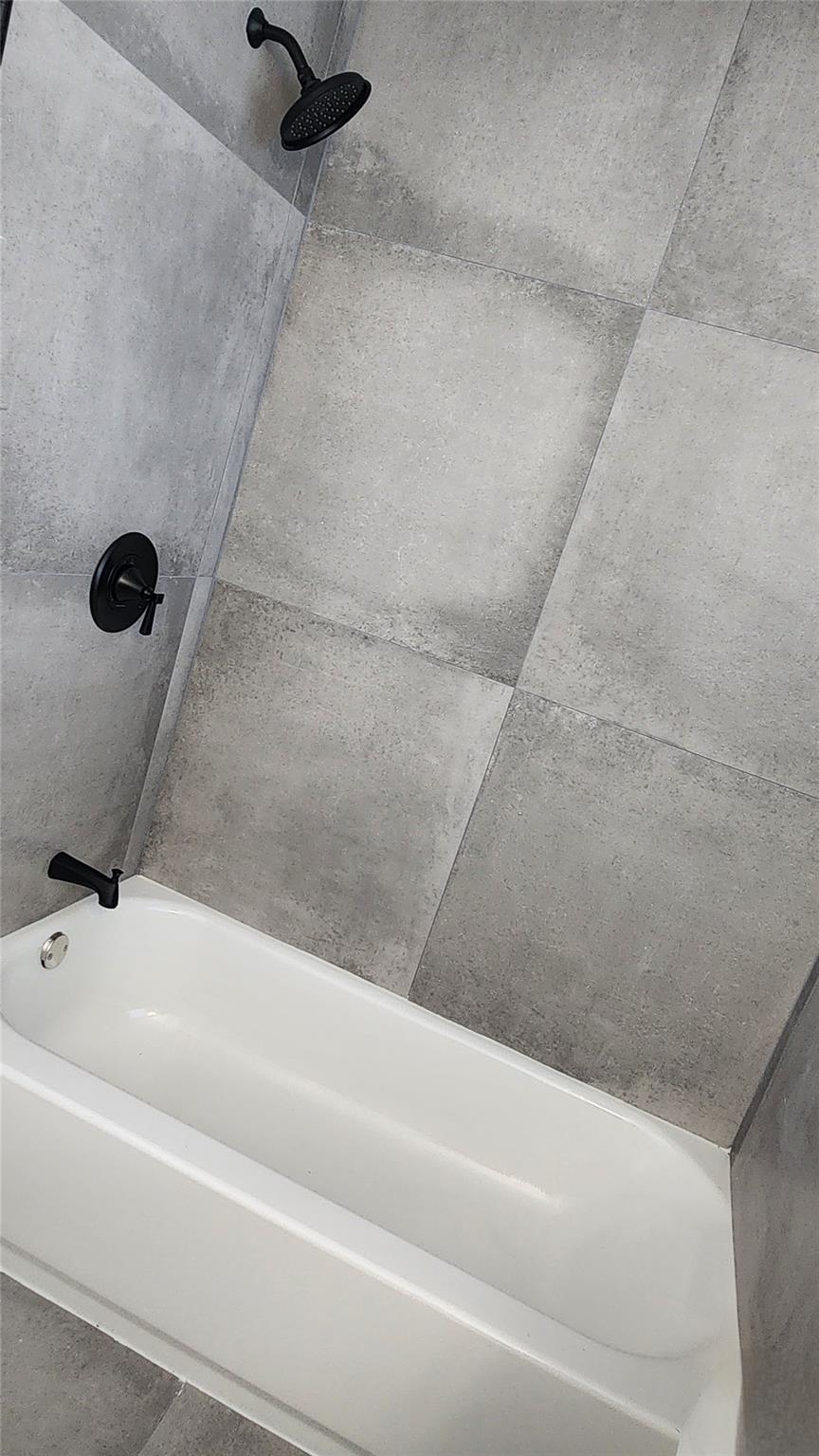 Bonnie Loch Sec 1 51-5 B - Residential Lease