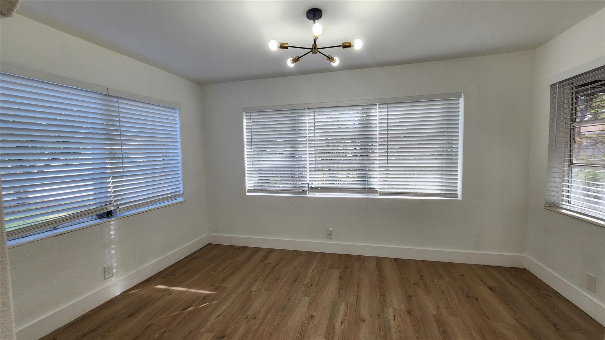 Bonnie Loch Sec 1 51-5 B - Residential Lease