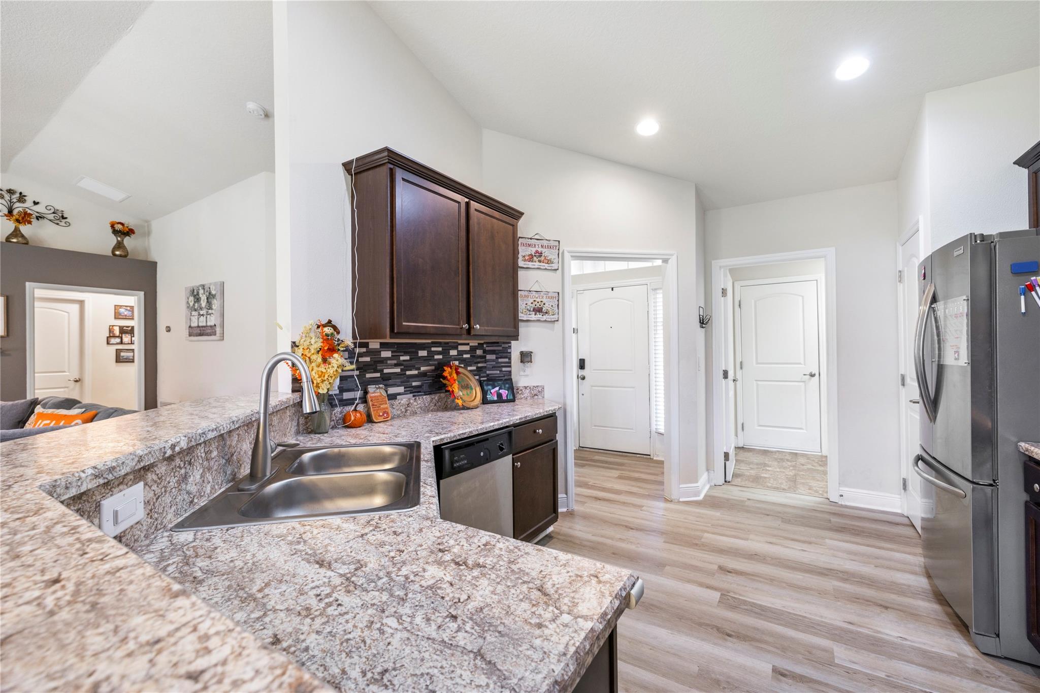 1532 Eastlake Ln