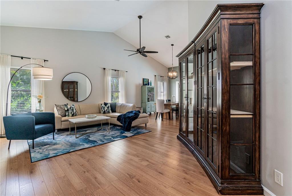 Pine Ridge 112-37 B - Residential