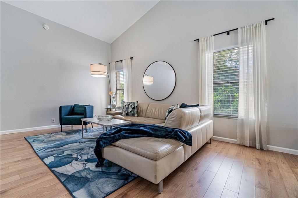 Pine Ridge 112-37 B - Residential
