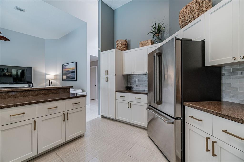 Pine Ridge 112-37 B - Residential