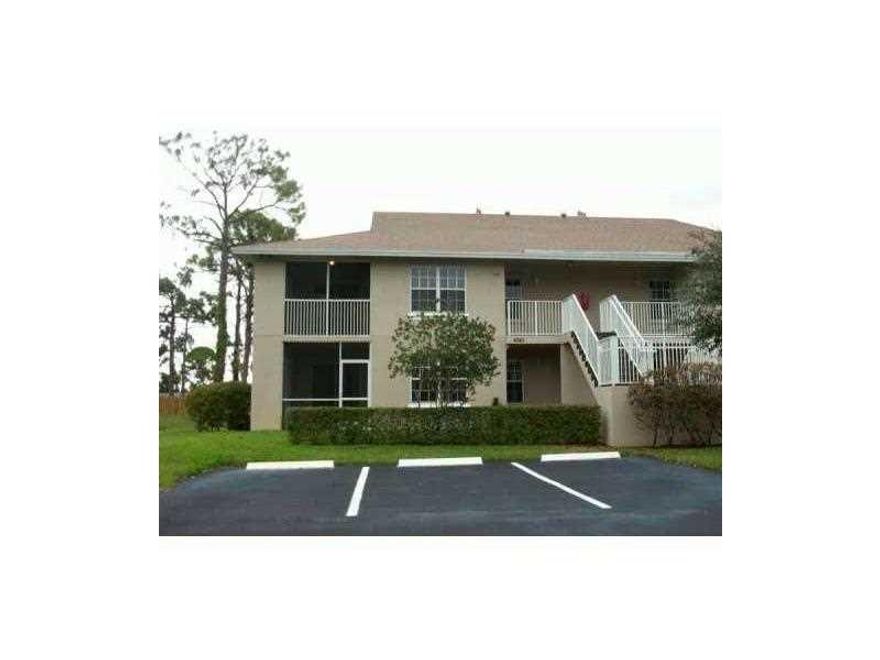 VERY NICE 2/2 CONDO, UPSTAIRS UNIT, 16' VAULTED CEILINGS, WASHER/DRYER ROOM, CERAMIC TILE IN LIVING AREA. COVERED & SCREENED PATIO. LOCATED ACROSS FROM COMMUNITY POOL AND CLUBHOUSE,CONVENIENTLY LOCATED NEAR LAKE WORTH ROAD, CLOSE TO BEACH, BETWEEN I-95 A ND TURNPIKE.