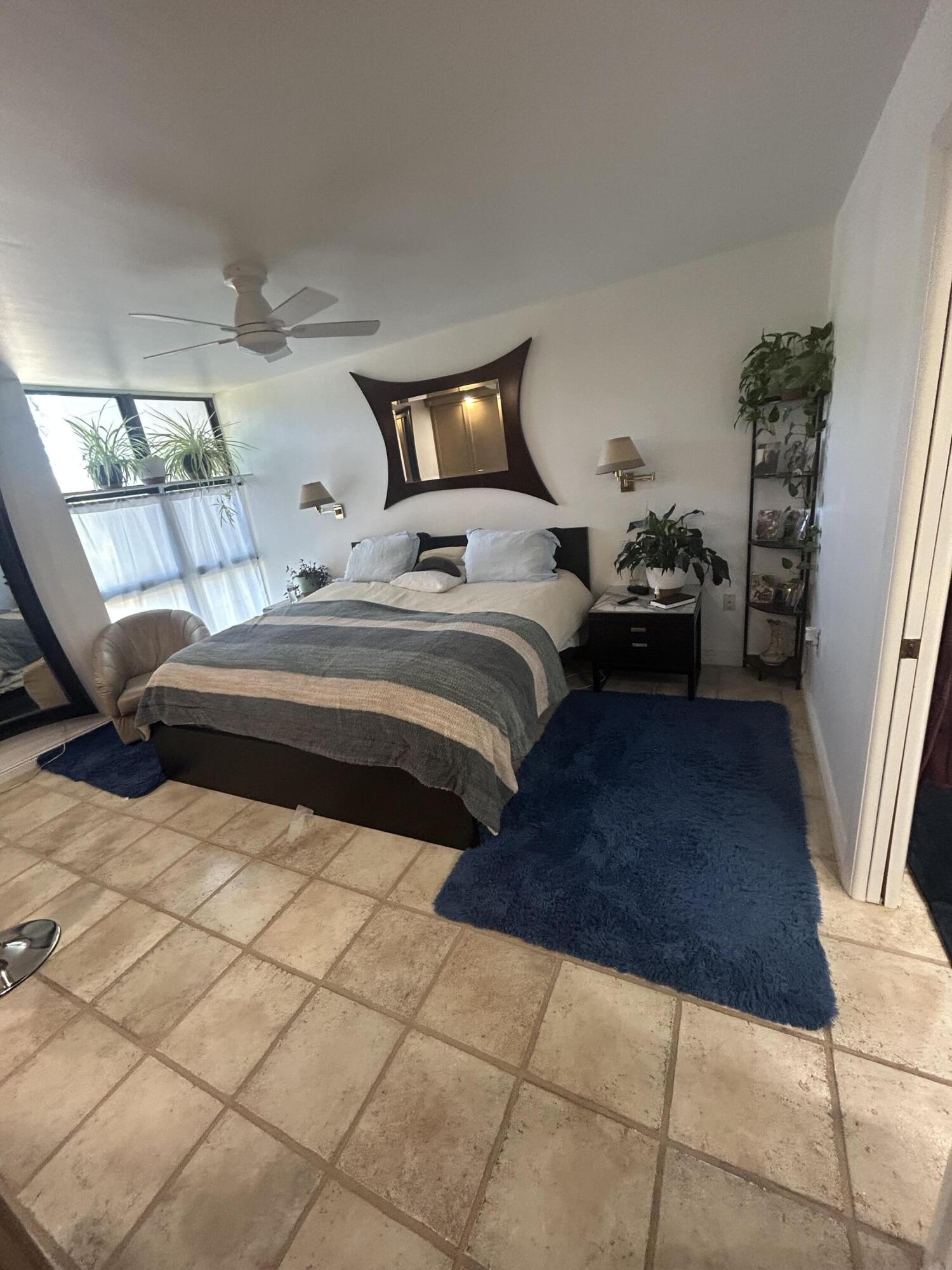 RIVER REACH CONDOMINIUM IV - Residential