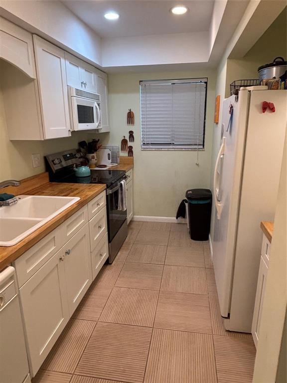 PIERPOINT YACHT CLUB CONDO - Residential Lease