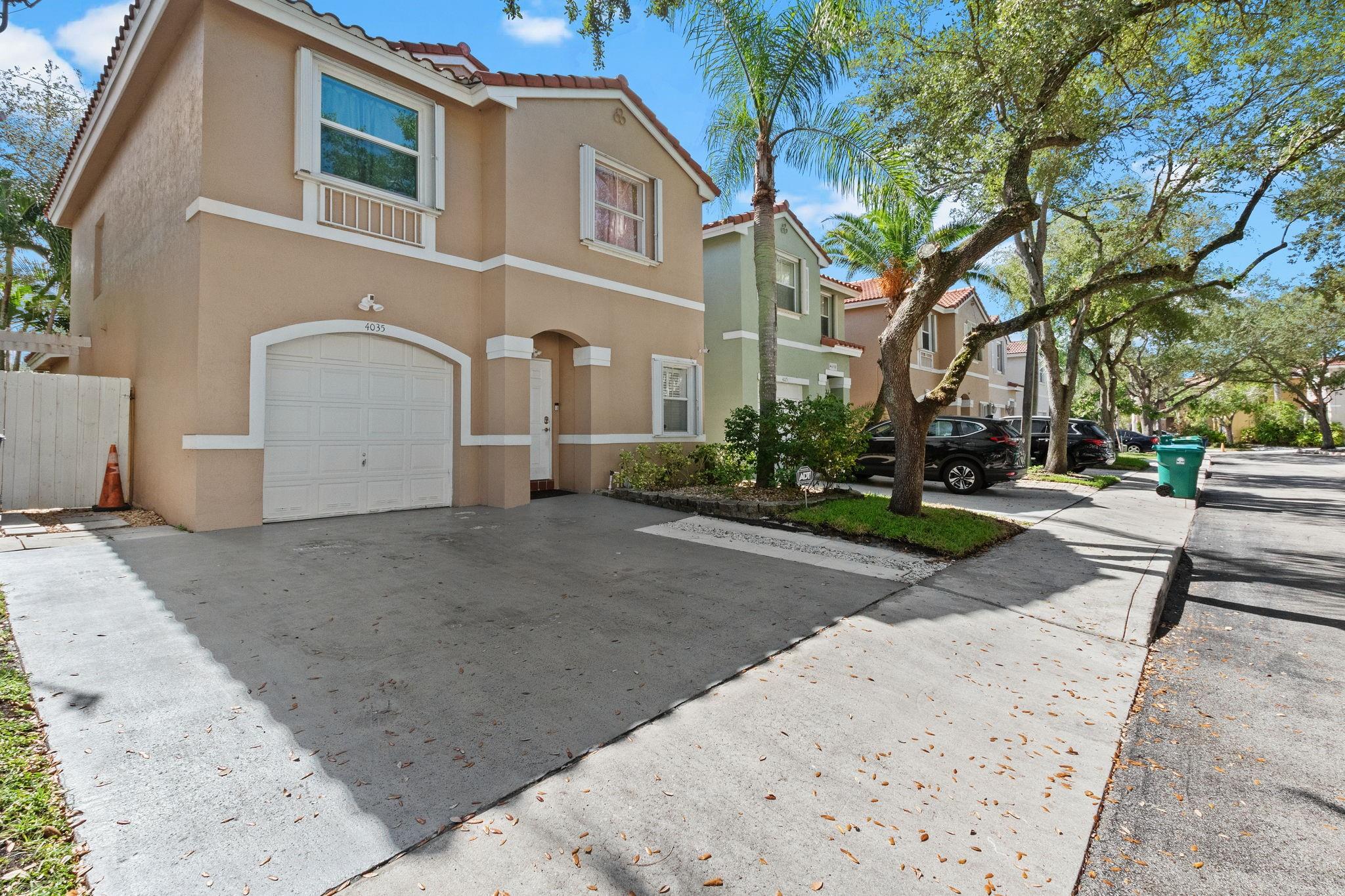 DREAM HOUSE LOCATED IN PRESTIGIOUS ROCK CREEK- THE PARK IN COOPER CITY. UPGRADED 3BED/2.5BATHS SINGLE FAMILY HOME WITH BEAUTIFUL OPEN KITCHEN , GRANITE COUNTER TOPS AND NEW STAIN STEEL APPLIANCES. NEW VINYL FLOORS ON FIRST LEVEL, WOOD FLOORS ON SECOND LEVEL. LARGE MASTER BEDROOM WITH WALK IN CLOSET. NICE AND COZY BACK YARD WITH SCREENED ENCLOSED PORCH GREAT FOR ENTERTAINMENT. IMPACT WINDOWS ON 2DO FLOOR. NEW ROOF INSTALLED IN 2020. NEW PIPE LINE .CONVERTED GARAGE THAT CAN BE USE AS AN OFFICE/ROOM. GATED COMMUNITY WITH POOL PLUS ROCK CREEK AMMENITIES:TENNIS COURT, PLAY GROUND AND MORE. EXCELLENT LOCATION WITH GREAT SCHOOL ZONE.