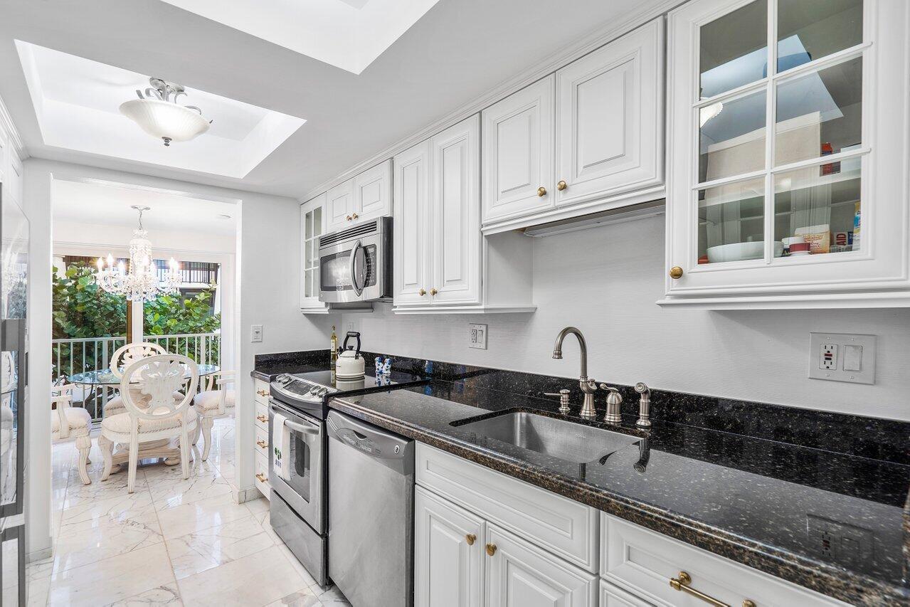THREE FIFTY CONDO - Residential Lease