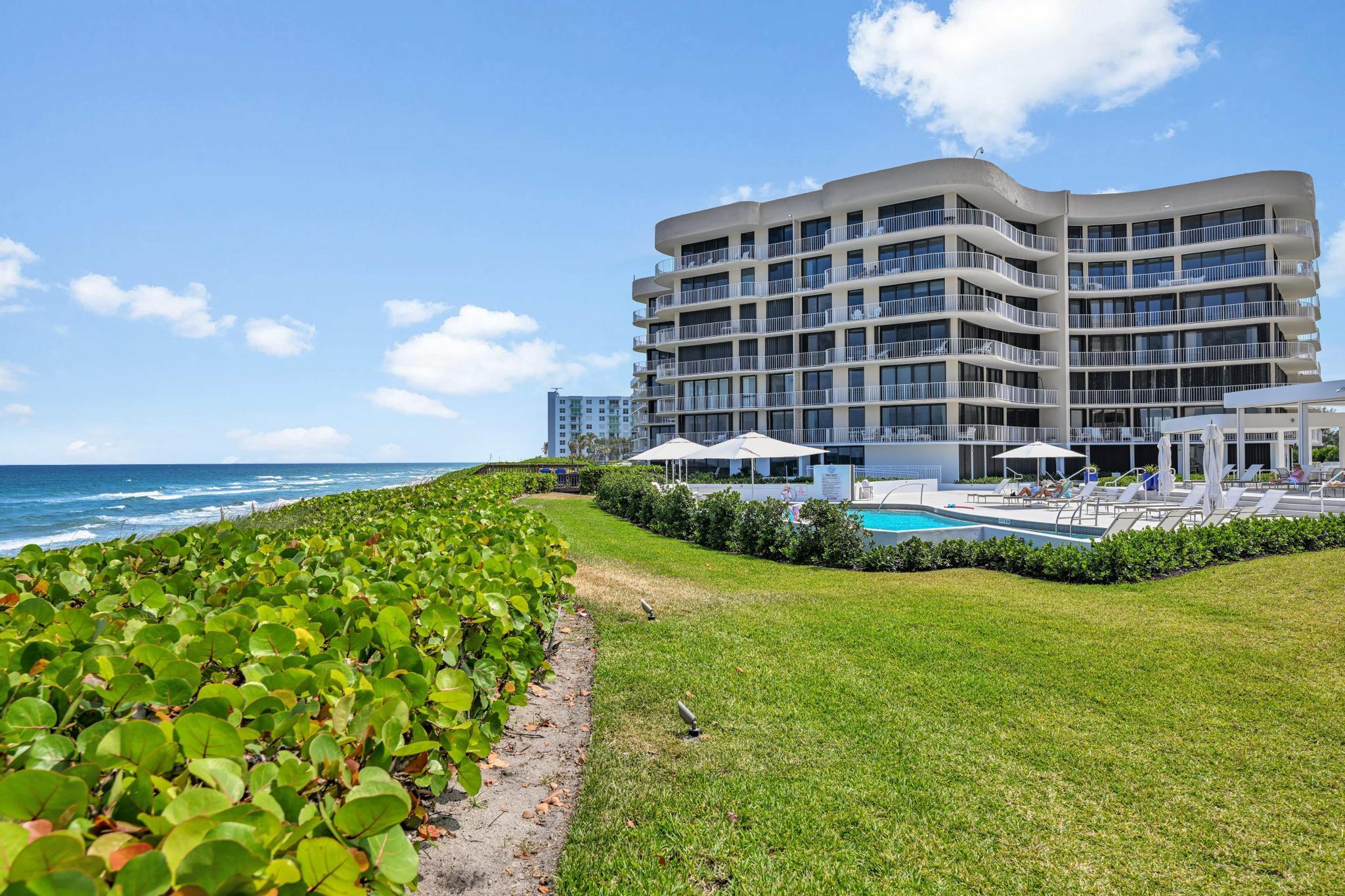ATRIUMS OF PALM BEACH CON - Residential