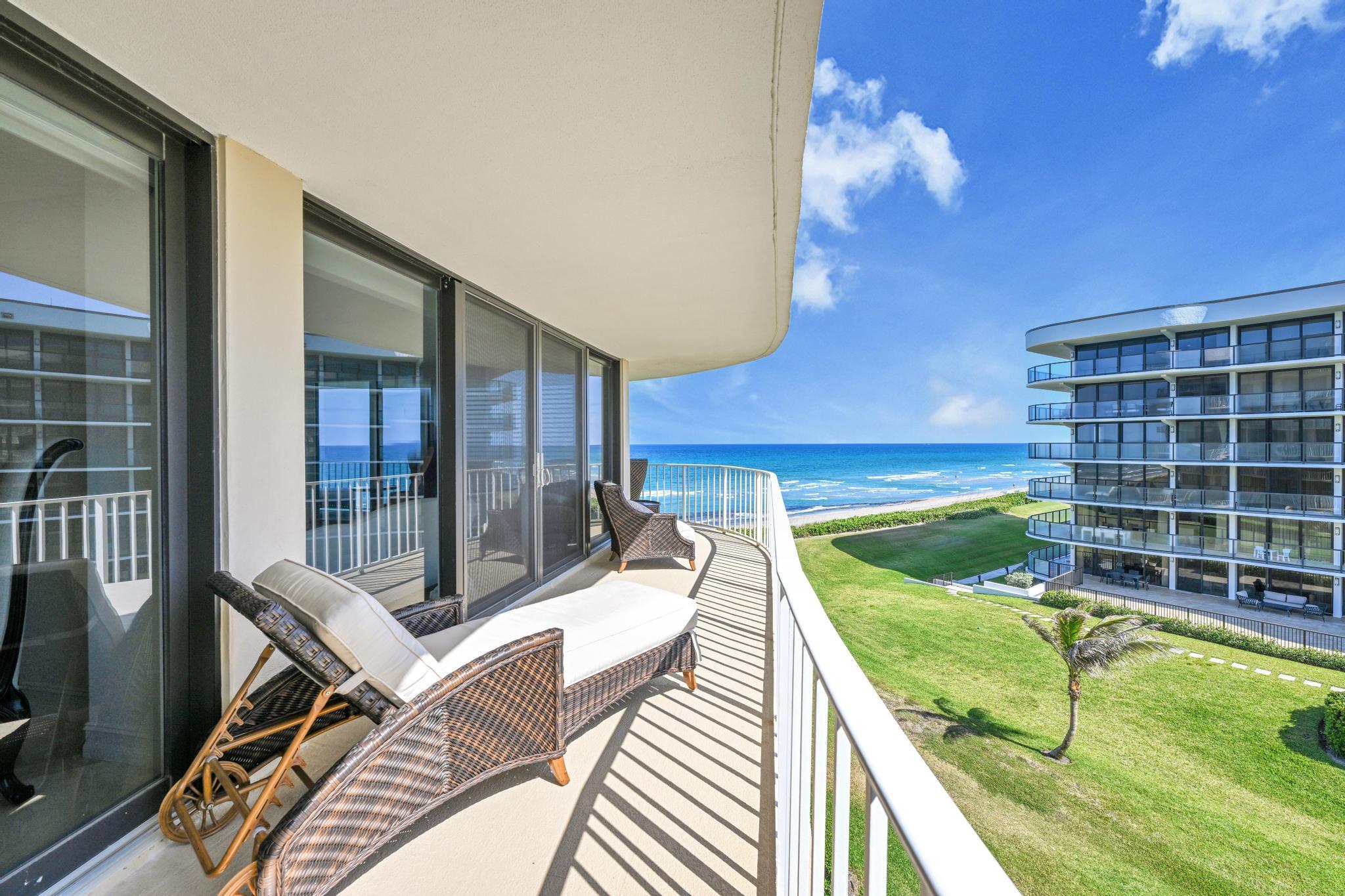 ATRIUMS OF PALM BEACH CON - Residential