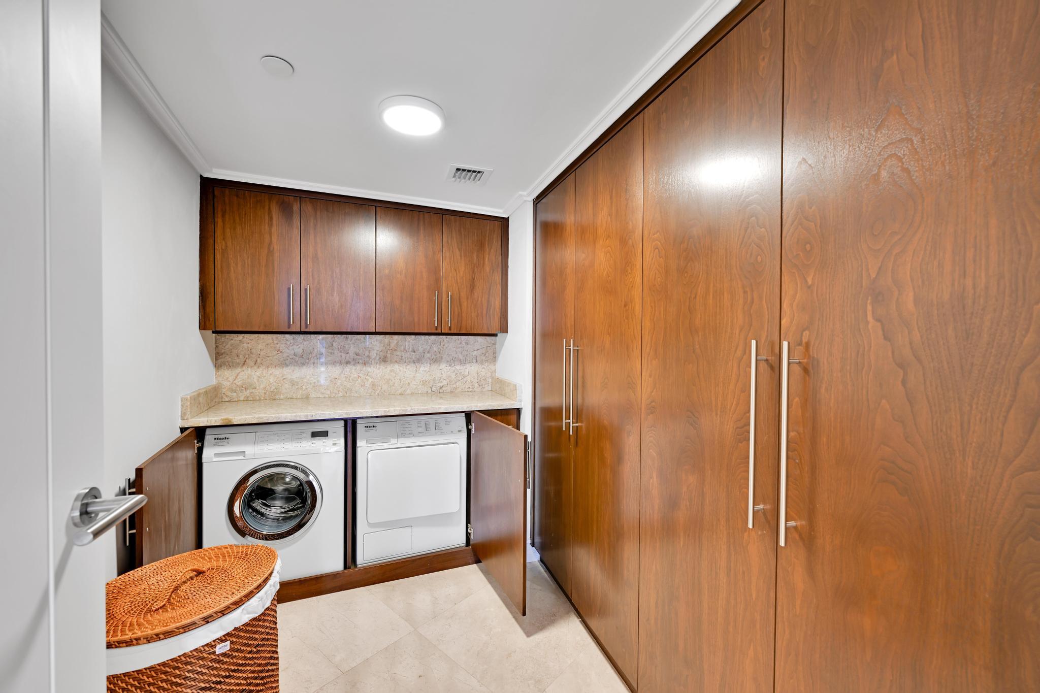 ATRIUMS OF PALM BEACH CON - Residential