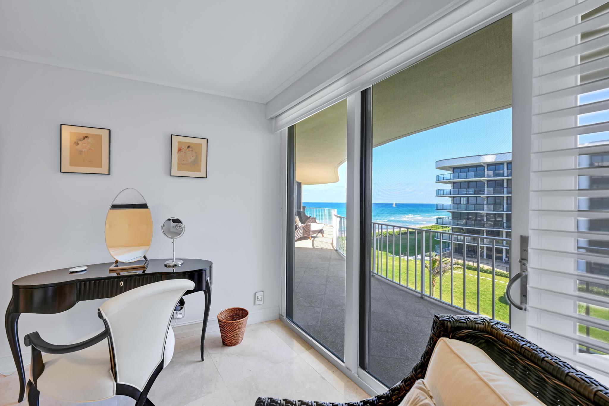 ATRIUMS OF PALM BEACH CON - Residential